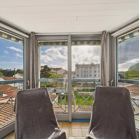 Pour 4, 700 M De La Grande * Saint-Gilles-Croix-de-Vie