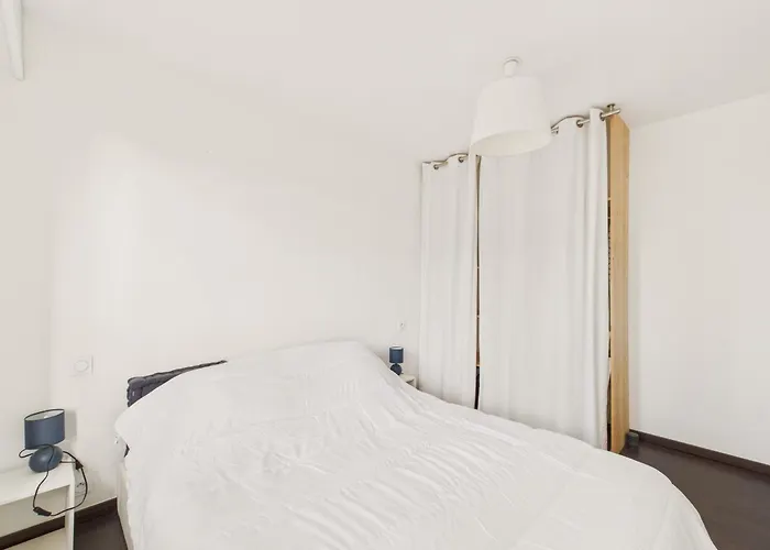 Pour 4, 700 M De La Grande Appartamento