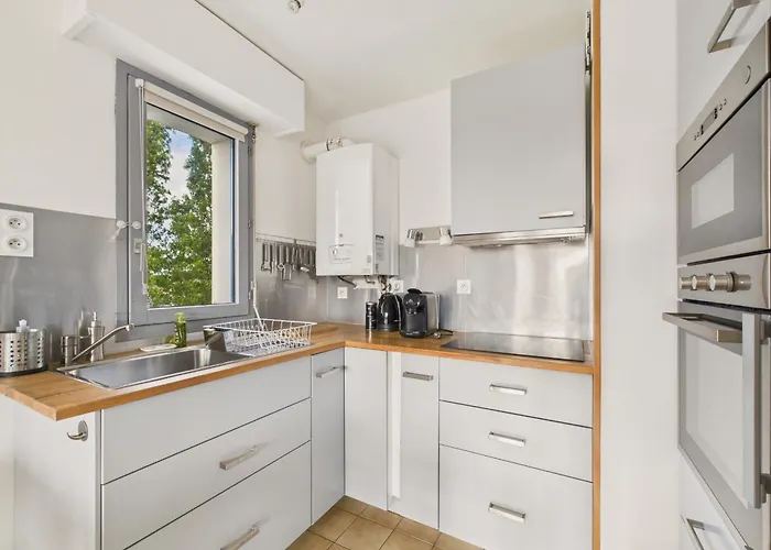 Pour 4, 700 M De La Grande Appartamento *